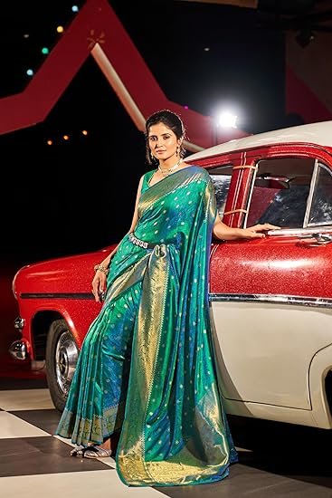 Womens Kanjivaram Banarasi Silk Saree Patola saree with Unstitched blouse piece - Image 3