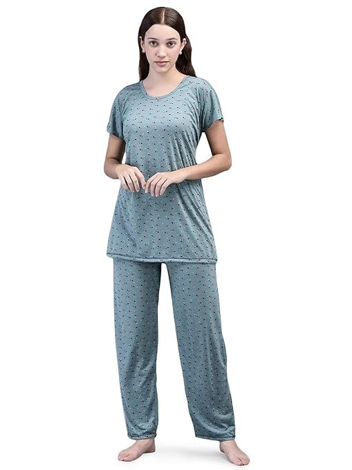 Floral Printed Poly Cotton Women Night Suit