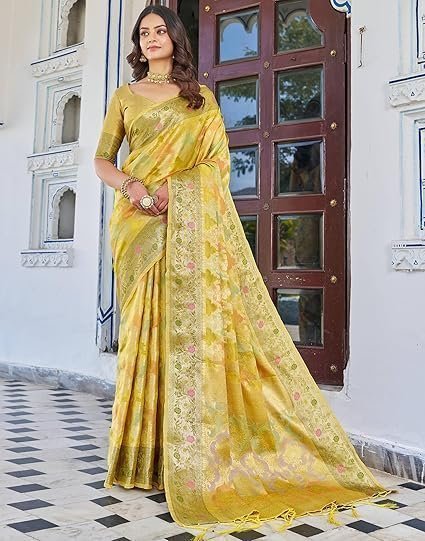 Banarasi Silk Jacquard Zari Work Saree With Unstitched Blouse Piece - Image 4