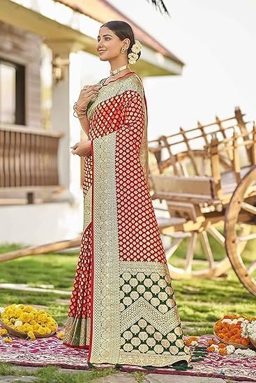 Trendy Jacquard Work Woven Saree with Unstitch Blouse Piece - Image 4