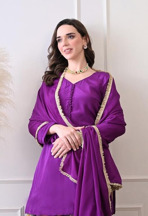 Women's Pure Crepe Red V-Neck Kurta with Vibrant Paisley Print Patiala Salwar & Dupatta Set - Image 2